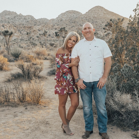 Off the Shoulder Floral Romper - Picture 5 of 5